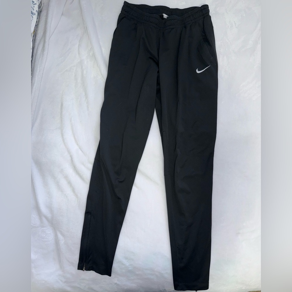 Black Nike dri-fit joggers